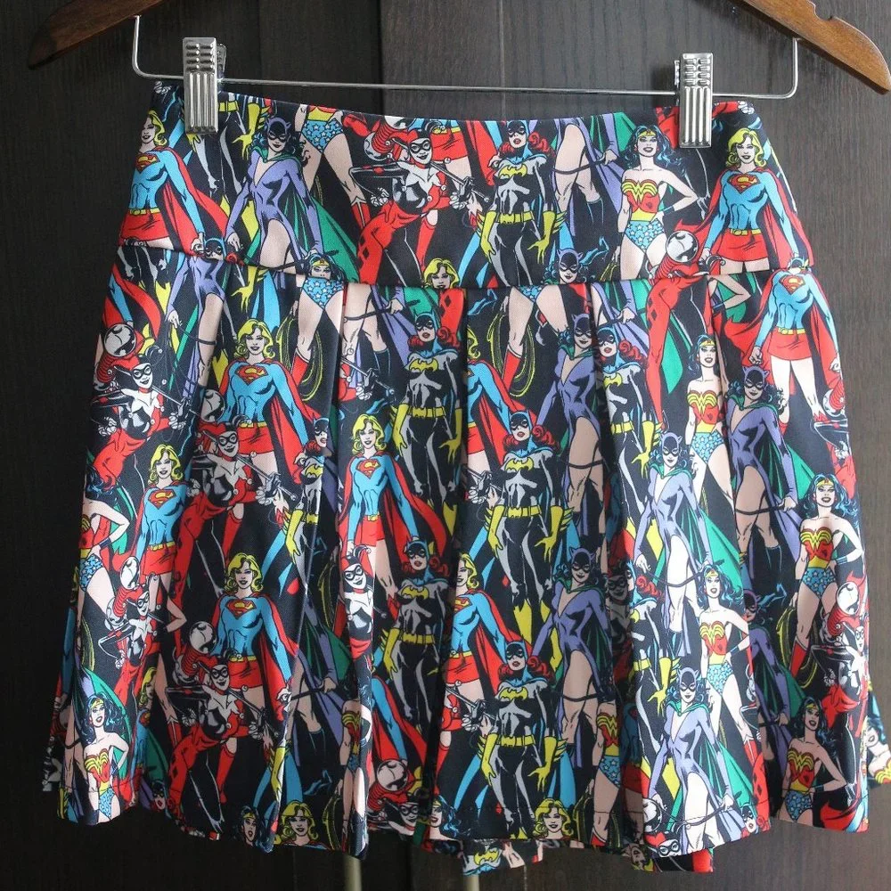 NWT Marvel Living Legends Pleated Mini Skirt. - Picture 1 of 9